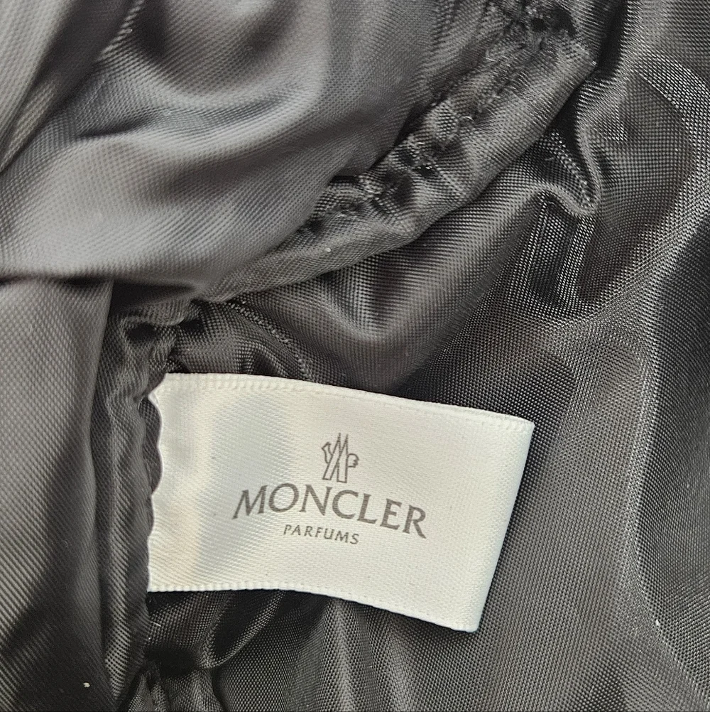 Moncler Parfums Metallic Silver Quilted Cosmetic Travel Pouch GWP NWOT
